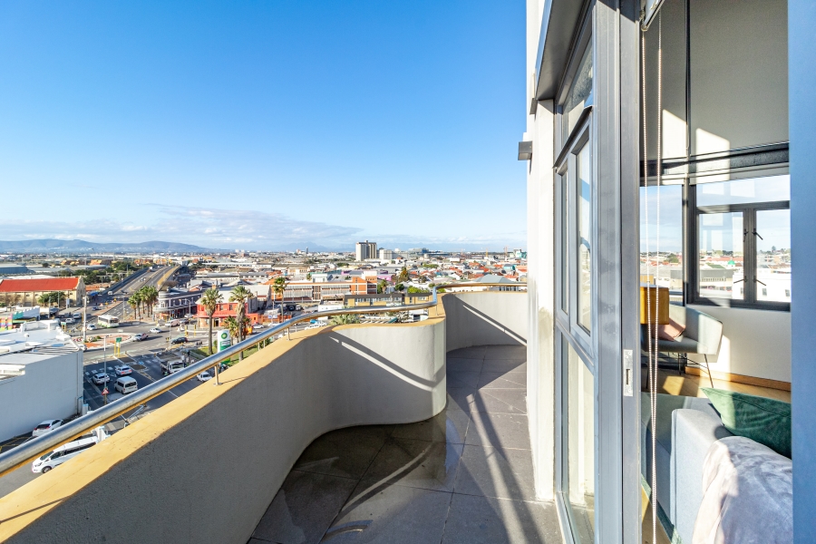 1 Bedroom Property for Sale in Woodstock Western Cape